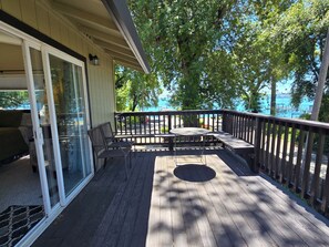 Outdoor dining - Great Price! Sunset Beach House private beach, firepits, hottub, dock, & more! (Nice)