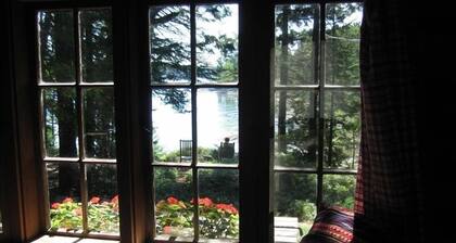 Unique Cove Side Cabin on Somes Sound Next to Babbling Brook