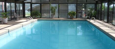 Piscine couverte, piscine chauffée