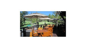 Outdoor dining - Mountain Oasis for 2 in Tahoe Donner (Truckee)