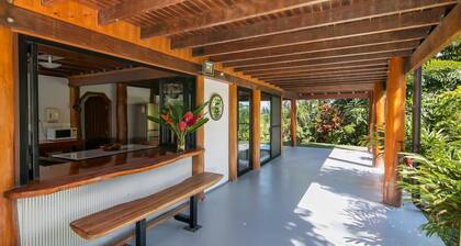 Daintree Manor Bed & Breakfast