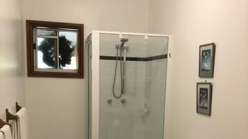 Deluxe Double Room, Valley View | Bathroom | Shower, free toiletries, towels