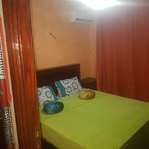 2 bedrooms, blackout curtains, iron/ironing board, free cots/infant beds