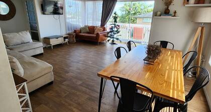 Machen Sie Erinnerungen in dieser Hochsaison, indem Sie dieses sonnige Haus in Stamore Bay zu Ihrem eigenen machen!