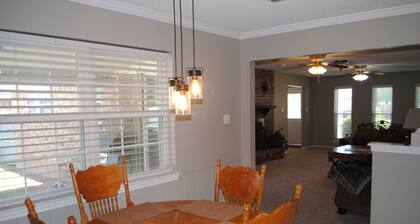West Midland/Beal Park - 3 bed, 2 bath, 2 car garage home