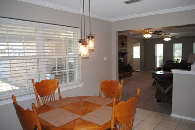 West Midland/Beal Park - 3 bed, 2 bath, 2 car garage home