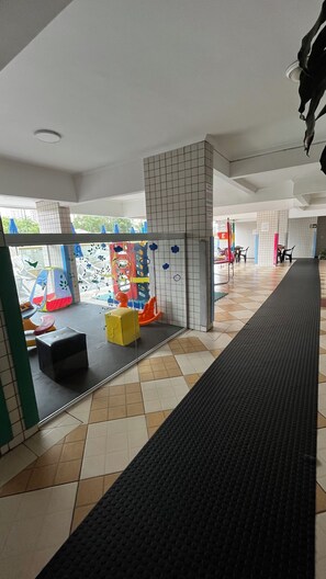 Children's area - HIGH STANDARD BUILDING Praia Grande - Vila Tupi Open Swimming Pool (Vila Tupi)