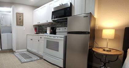 Melko yhden makuuhuoneen koti historiallisessa keskustassa Lakeland.