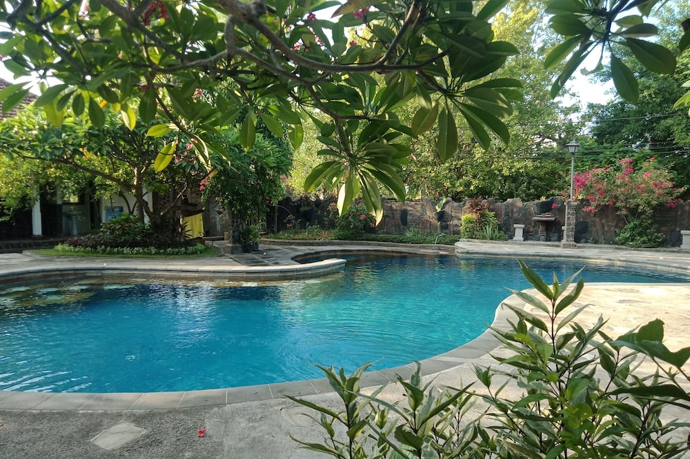 Rini Hotel