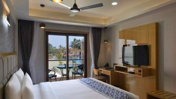In-room safe, blackout curtains, free WiFi, bed sheets