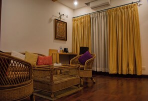 Executive Suite | Living area | LED TV