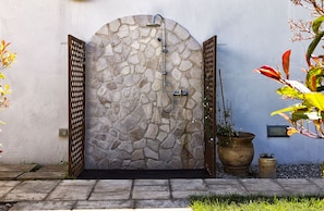 Exterior detail - Il Giardino di Flora (Cavallino)