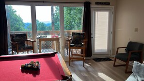 Games room - A piece of Heaven on Earth with all the comforts of home! (Gatlinburg)