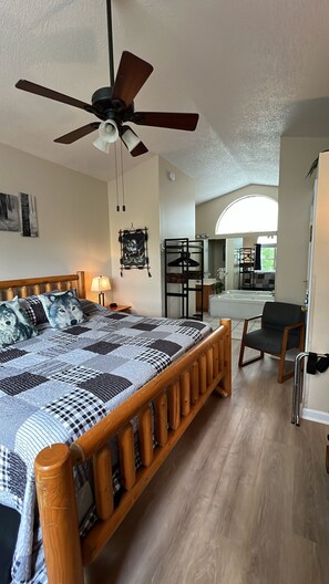 2 bedrooms, iron/ironing board, free WiFi, bed sheets - A piece of Heaven on Earth with all the comforts of home! (Gatlinburg)