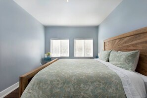 3 soverom, skrivebord, strykejern/-brett og wi-fi