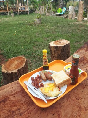Daily cooked-to-order breakfast for a fee - Vongkham Eco Resort (Dongmakkhai)