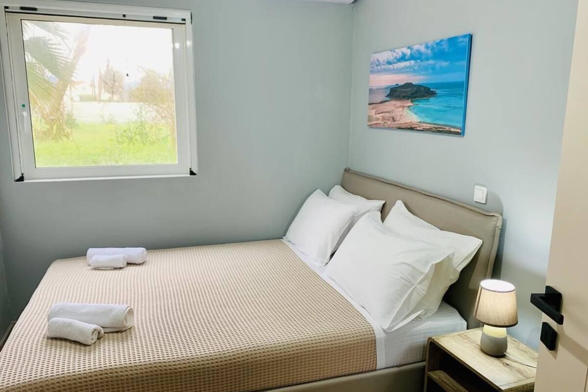 Deluxe Apartment, 2 Bedrooms, Beach View, Beachfront | Air conditioning