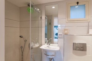 Bathroom - Luxurious Villa with great location (Herzliya)
