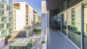 Standard Apartment | Balcony - DHH - City Walk 22 (Dubai)