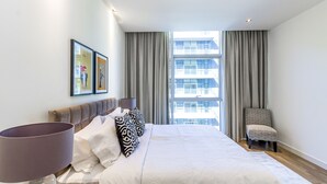 Standard Apartment | Laptop workspace, iron/ironing board, cribs (surcharge) - DHH - City Walk 22 (Dubai)