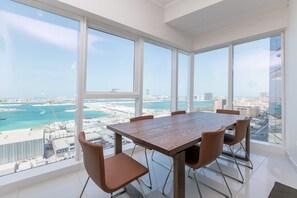 In-room dining - DHH - Damac Heights (Dubai)