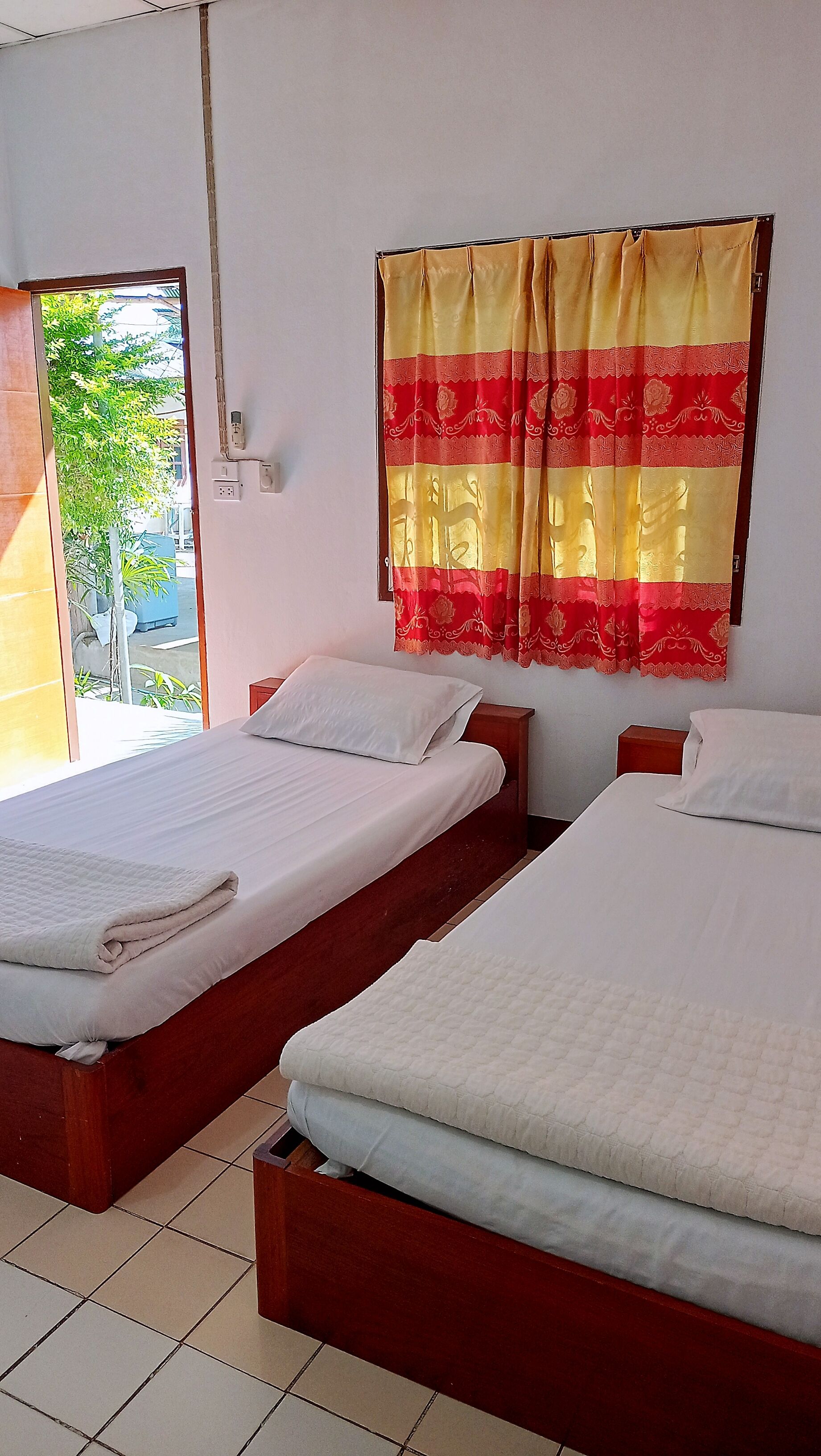 Standard Twin Room with Air Condition  | Free WiFi