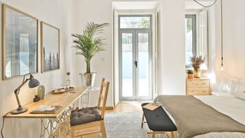 4 bedrooms, individually decorated, individually furnished, desk