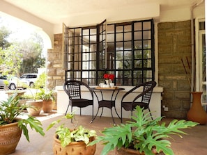 Exterior detail - Maison Mitwaba (Nairobi)