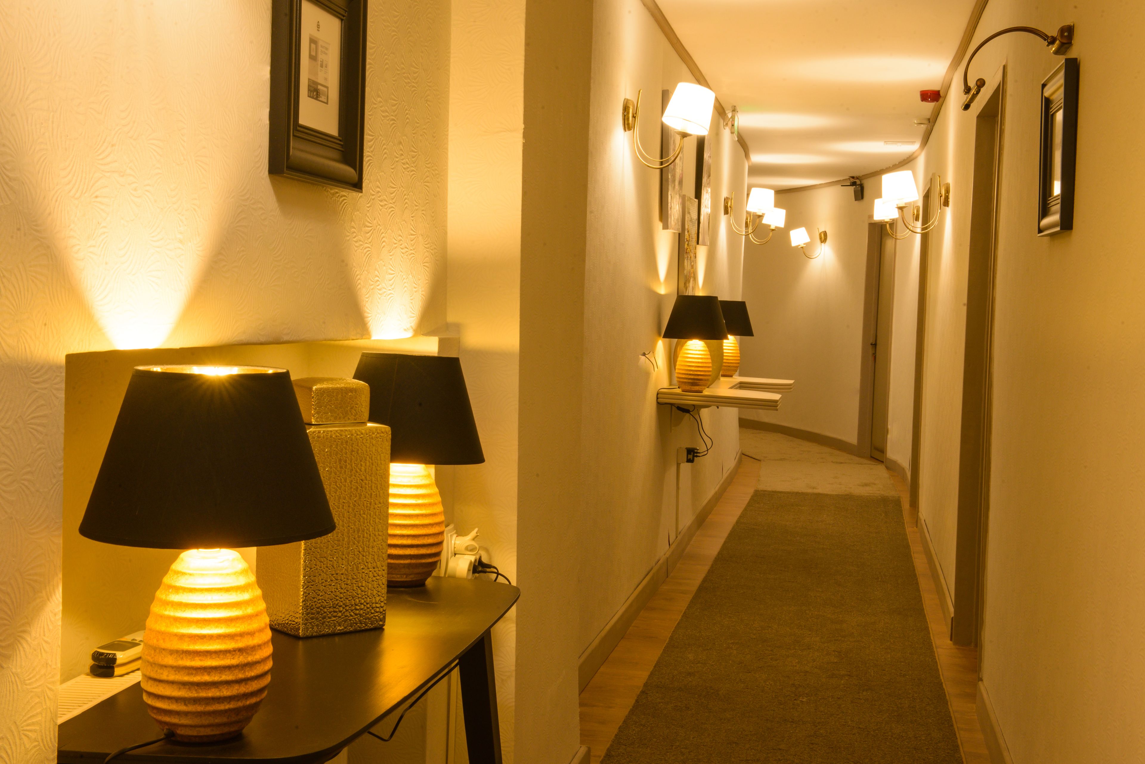 المنشأة من الداخل