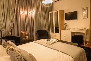 Premium Double Room, 1 Queen Bed, Non Smoking | Individually decorated, individually furnished, blackout drapes - Scale Residence City Center (Bucharest)