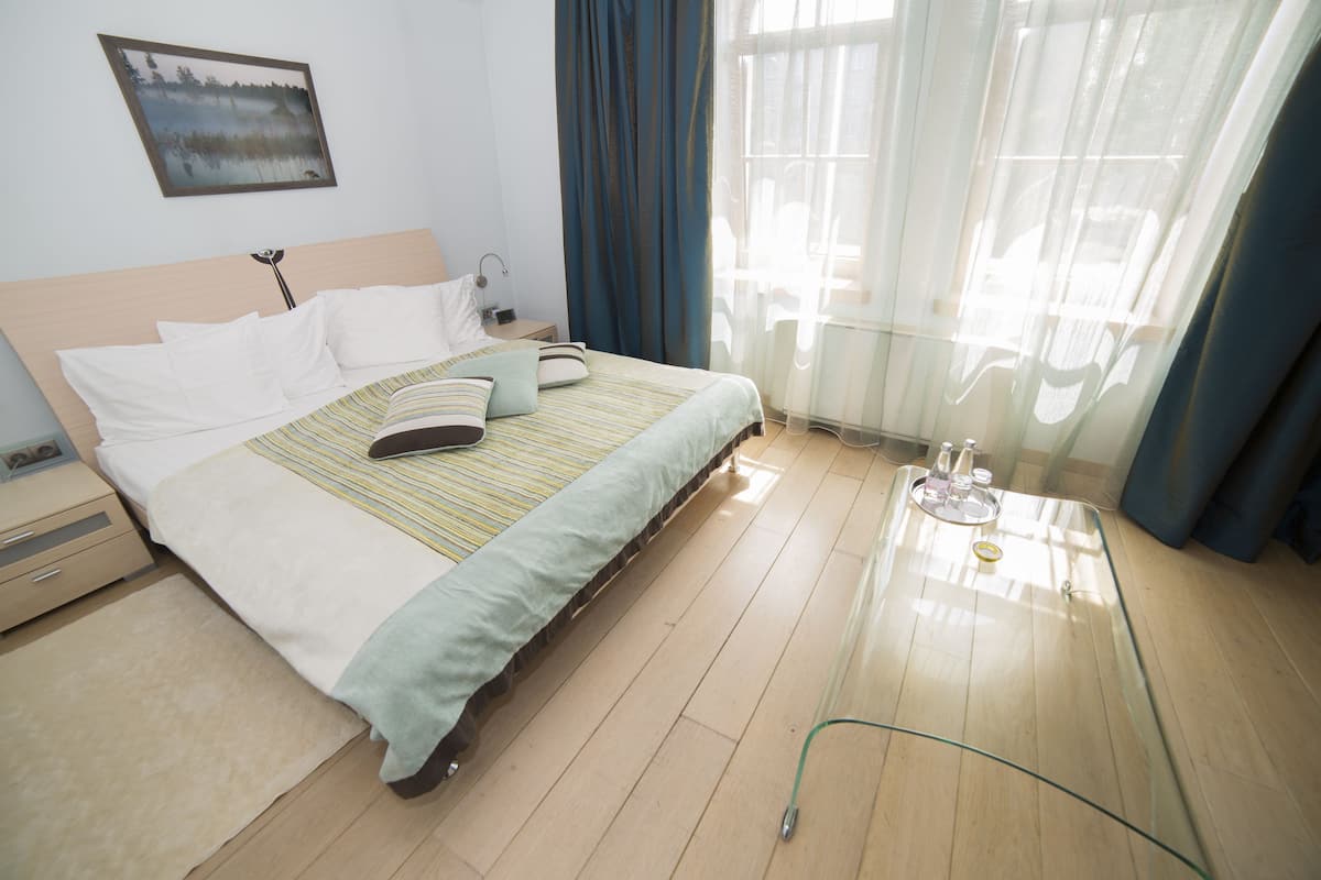 Deluxe Double Room, 1 Queen Bed, Non Smoking, City View | In-room safe, desk, blackout drapes, iron/ironing board