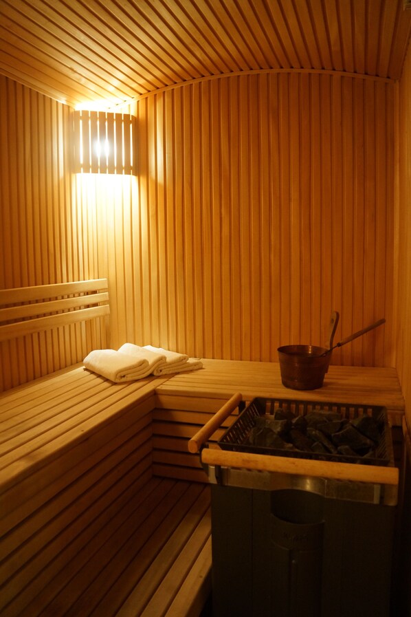 Warmsteinmassagen, Tiefengewebe-Massagen, Sportmassagen
