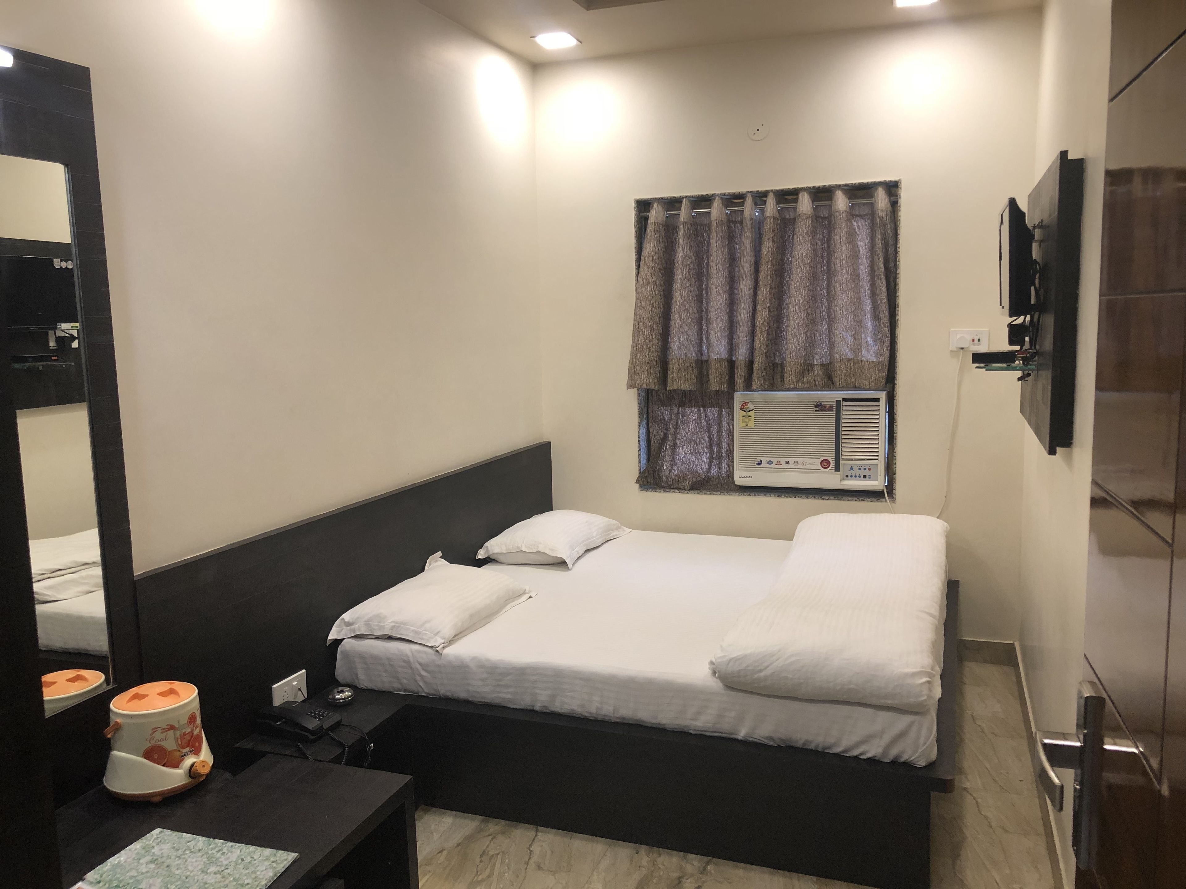1 bedroom, soundproofing, free WiFi, bed sheets