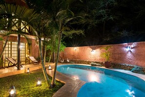 Outdoor pool, pool loungers