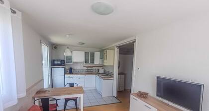 Independent single storey studio in Villa.