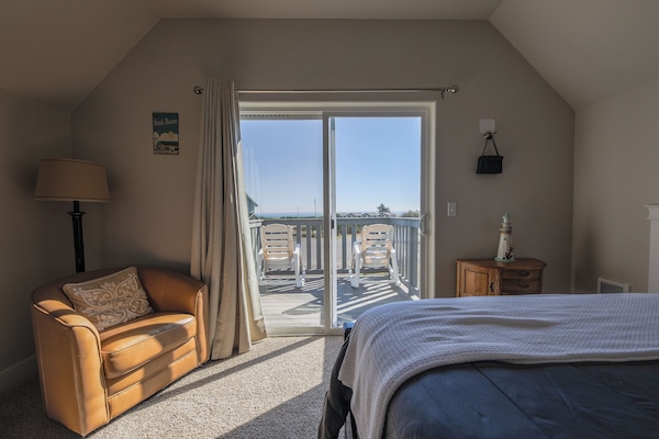 3 bedrooms, iron/ironing board, travel cot, free WiFi