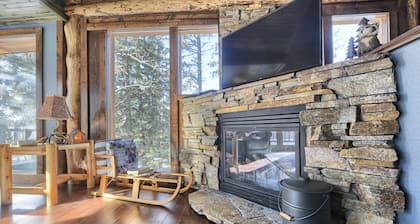 Charming 4 BR Newly Renovated w/ Hot Tub - Walking Distance to Terry Peak!