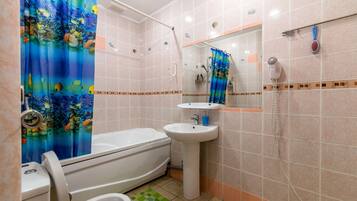 Hiustenkuivaaja, tohvelit, pyyhkeet