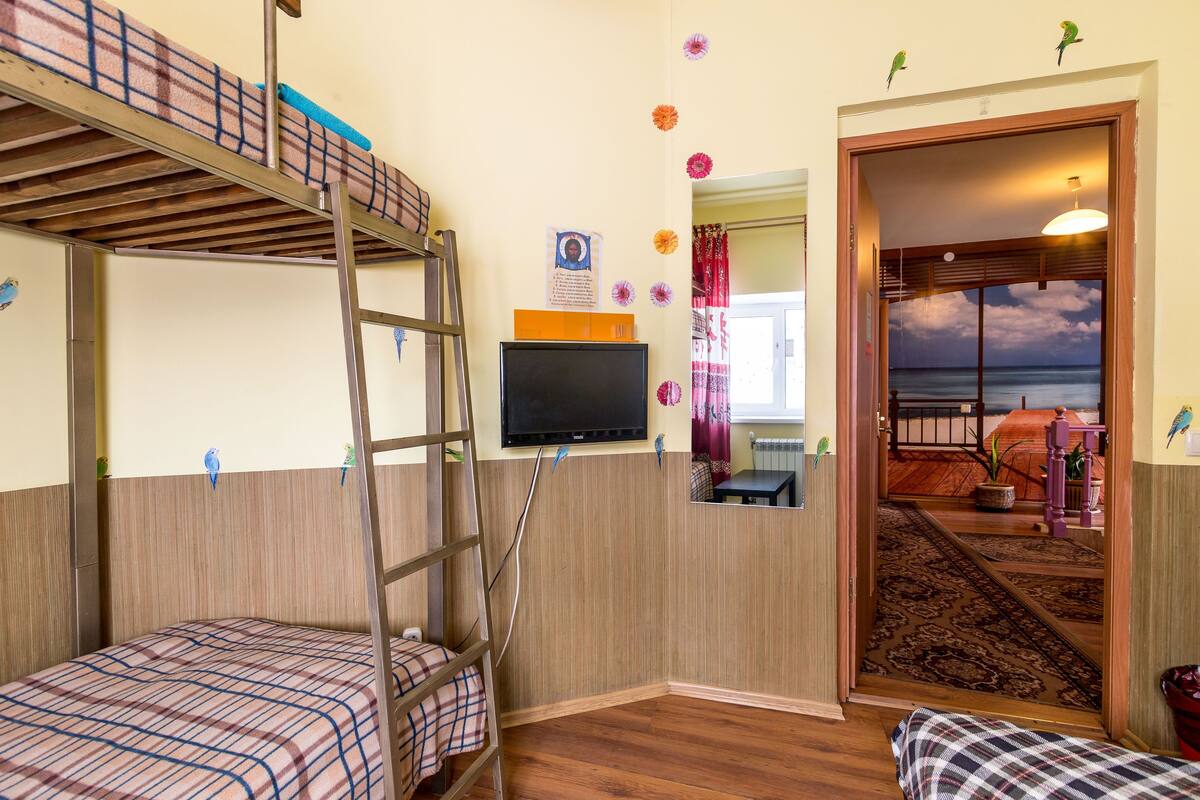 Economy Triple Room