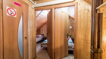 Kahden hengen economy-huone (kaksi sänkyä) | Käytävä