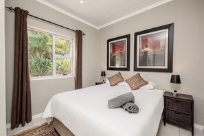 Deluxe Apartment, 1 Queen Bed | View from room