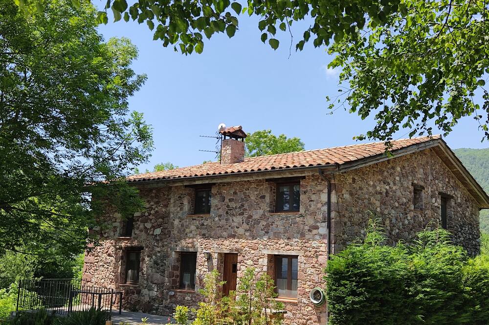 Self catering Mas Can Soler for 8 people
