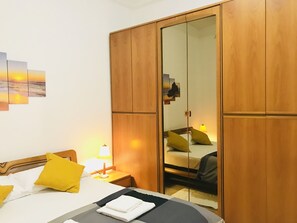 4 bedrooms, desk, WiFi, bed sheets - Colosseum Luxury Room (Roma)