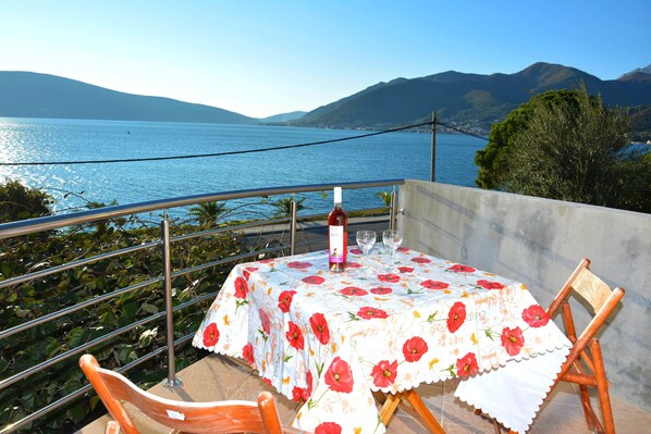 Design-huoneisto, merinäköala | Parveke