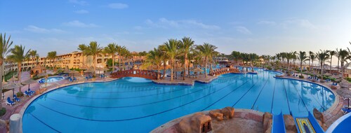 Edge Rotana Sea Beach