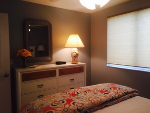 3 bedrooms, iron/ironing board, Internet, bed sheets