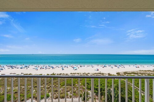 UUTTA RENO! BEACH / Vesi Views !!! 3 makuuhuonetta, 2 kylpyhuonetta Apollo Oceanfront Condo