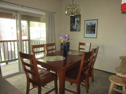 Walking Distance to Canyon Lodge-Best Price-CHAMONIX Upscale condo 