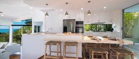 Microwave, oven, dishwasher