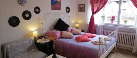 1 bedroom, iron/ironing board, free WiFi, bed sheets